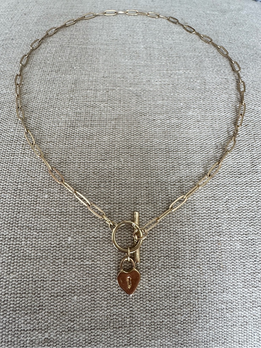 Gold Paperclip Chain Heart Padlock Toggle Necklace 16”